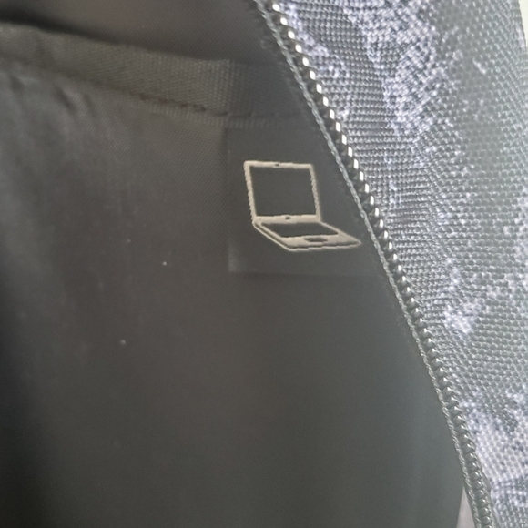 Reebok Black Gray Ocean Backpack Unisex NWT - Picture 9 of 13